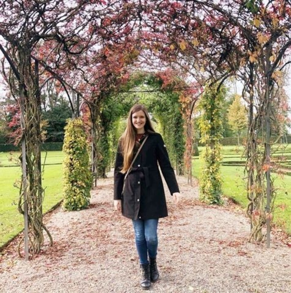 Meet your Posher, Julie